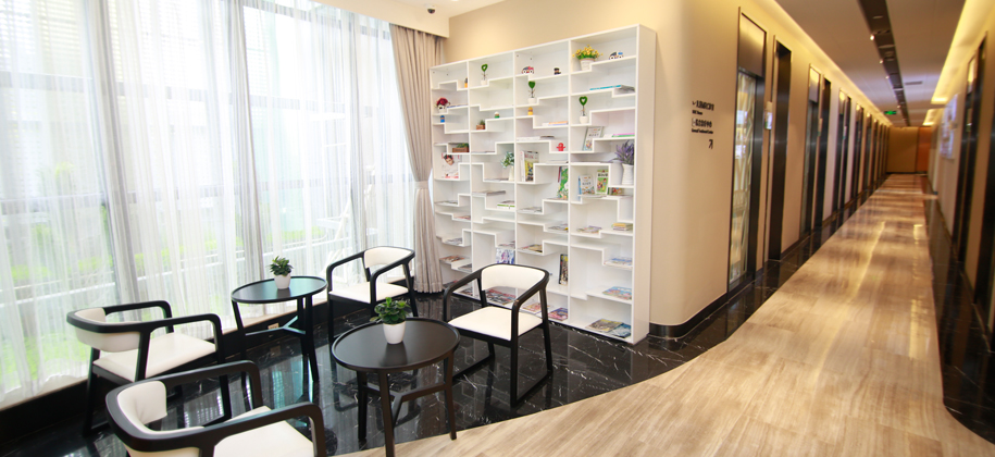 柔软的座椅与全覆盖的WIFI,让您在等候时也能静享闲暇好时光。